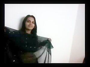 Sexy Nagpur Bhabhi Goes Nude Gives Blowjob -Desi Chudai Videos Tube