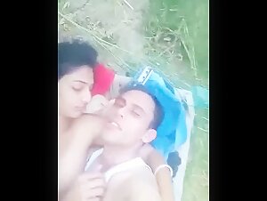 Haryana ki ladki ka khet me kiss aur chut chudai ka video - Indian Sex Videos Download Link