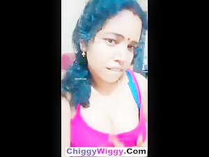 Horny Mallu Bhabhi Shows Boobs and pussy