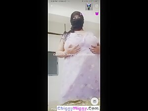 Sexy Reena Aunty Nude Tango Live video
