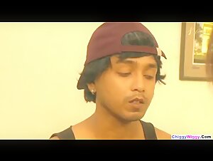 Chote Bhai Ko Badi Didi Ne Porn Dekhte Pakad Liya Is Baat Ka Faida Utakar Chudasi Didi Ne Chote Bhai Se Chudwa liya