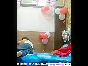 Hot Indian Bhabhi Ko Birthdya Ke Bahane Se Choda Sexy video