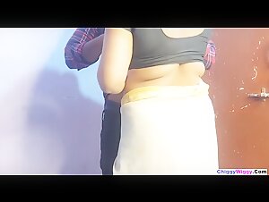 Sexy Aunty Has Affair Sex With Ac repaireman