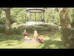 Luna Silver (Ayesha) Instagram Viral Meme Girl 5 of 8 (Tulips Nat Portnoy)