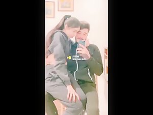 Instagram Meme Ek Selfie To Banti Hai, Hotel Me Cigarette Peete Chudai Karte Viral Couple Video MMS