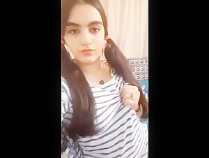 Bahut Mote Hai Bhai Bahut Mote, Beautiful Paki Young Girl Full Nude Show On Video Cam 4 of 5