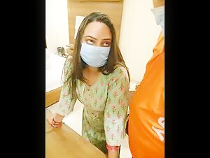 Ye Kaunsi Delivery Kar Raha Hai Swiggy DesiPooja786 Viral Video MMS, Stripchat Webcam Recording 1 of 3