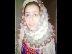 Instagram Meme Koi Batayega Kya Ho Raha Hai, Yaar Ye Kitni Awesome Hai Viral Video MMS, Hijab Girl Blowjob