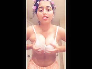 Instagram Meme Influencer Ka Dance Dekh Lo Viral Video, Dancing And Boobs Pressing