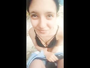 Instagram Viral Jungle Girl ThatOutdoorGirl All Videos 8 of 17