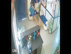 Instagram Meme Ghar Par Pati Nahi Tha To Naukar Ke Sath Chalu Viral Video MMS 1 of 5