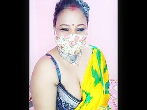 Super sexy busty Bhabhi private nude show, Sexy aaunty Figure