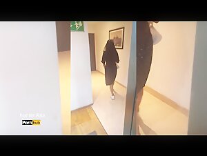 Stranger Chick Smooching Me In The Elevator Porked in her Motel Guest Room