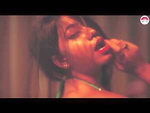 Instagram star showing her boobs and fingering her wet pussy