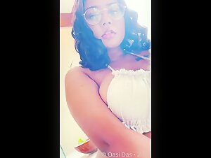 Instagram Famous Oasi Das Shower Tease