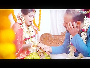 Cheatin In Front of Her Husband, Nayi Naveli Dulhan Ka Pati Ke Sone Ke Baad Boyfriend Se Chudai, Hindi Audio