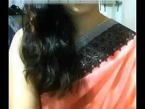 Hot Indian Married Lady Showing Her Sexy Figure And Sweet Curves On Live Cam